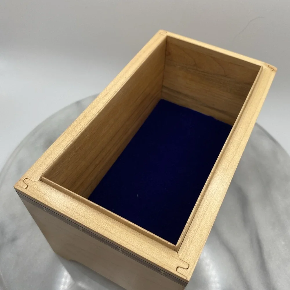 Maple Wood Trinket/Jewelry Box /Removeable Lid/ Inlay Wood 7